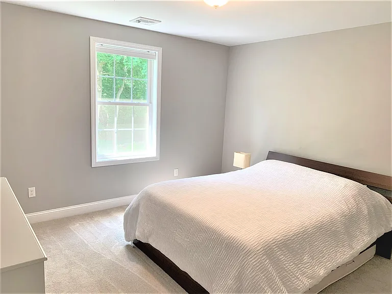 380 King St #11 — Photo 24