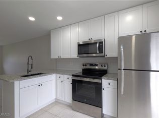 427 NE Pine Island Ln APT 2, Cape Coral, FL 33909