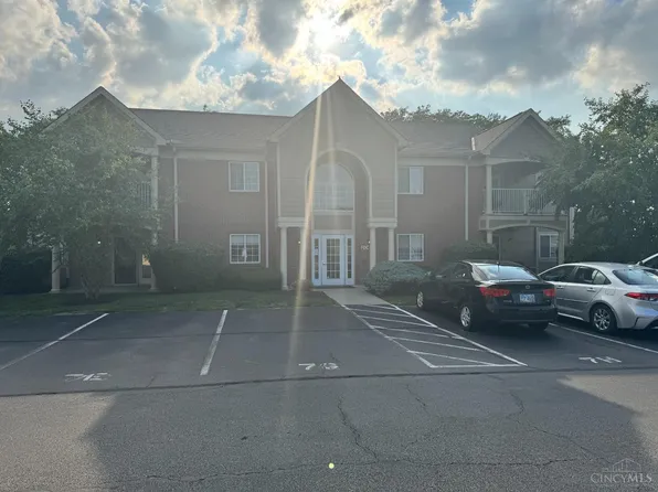 7307 Chatham Ct APT A, West Chester, OH 45069