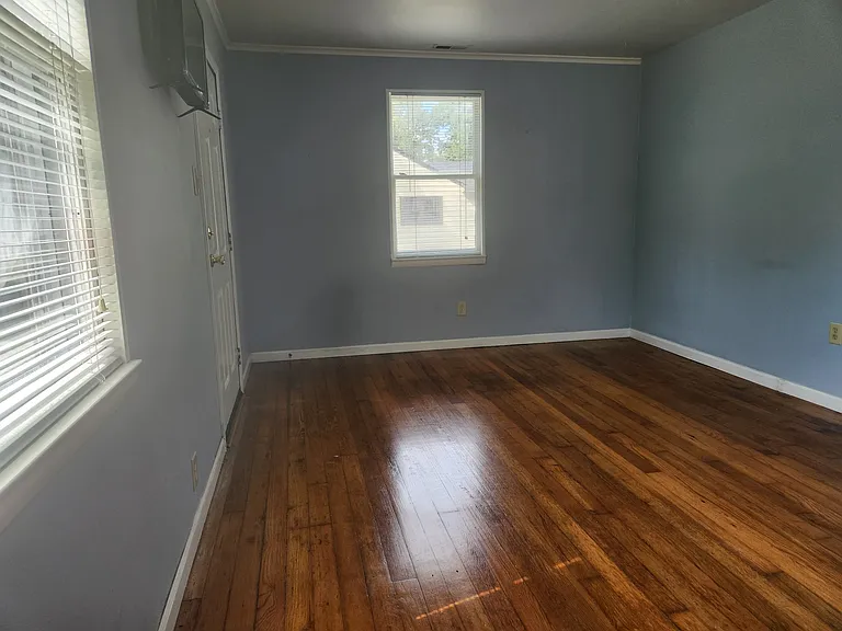 5112 Schubert Rd — Photo 3