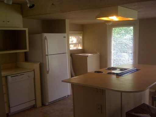 2nd image of 1110 Seminola Blvd