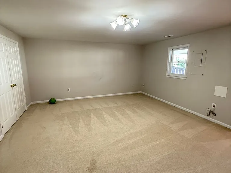 2740 Winston Ct — Photo 21