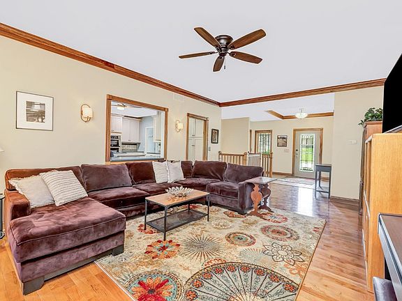 4th image of 792 Dufour Ln