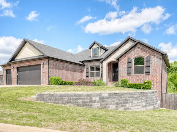 12198 Lost Oak Dr, Bentonville, AR 72712