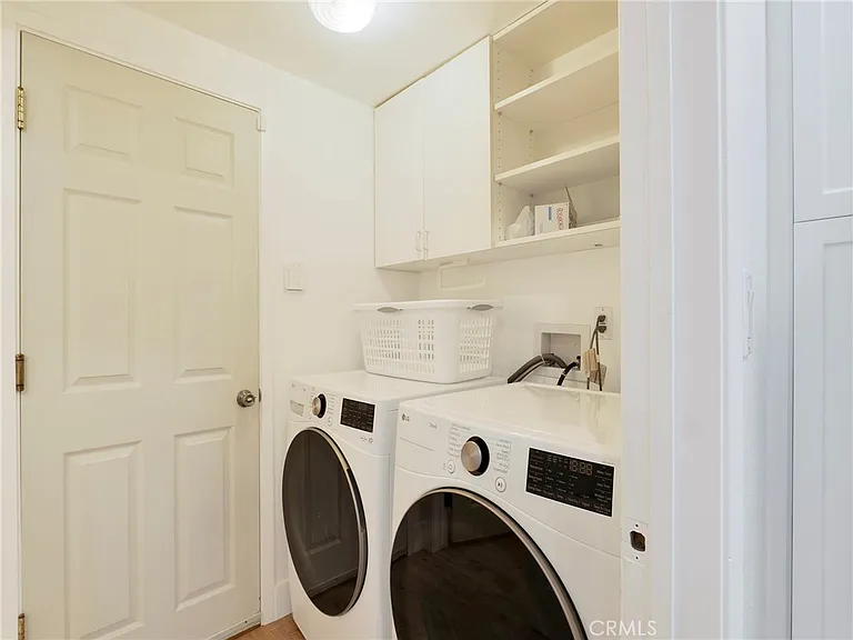 10018 Cozycroft Ave — Photo 26