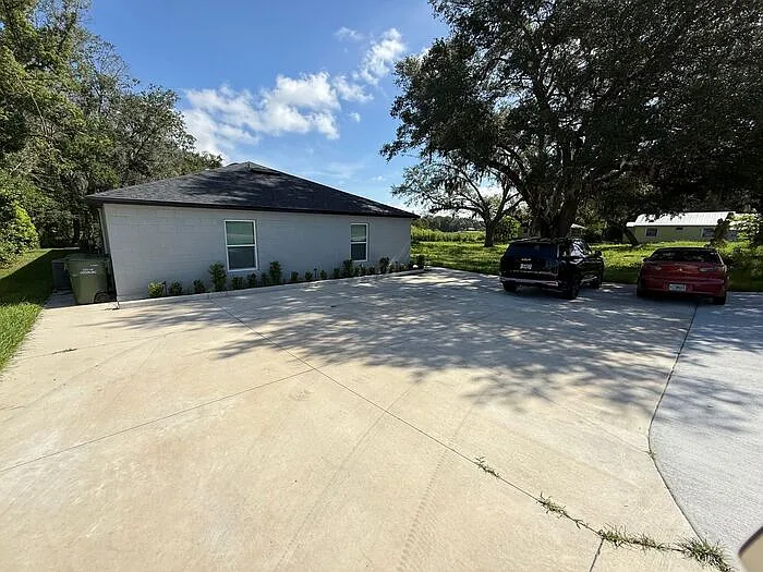 3 bed, 2.0 bath, 1311 sqft, $1,700 — Photo 2