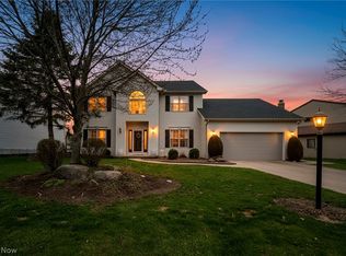 17200 Greenwood Dr, Strongsville, OH 44136