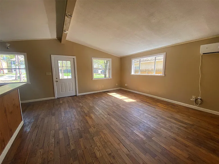 28613 Netawaka Ct — Photo 8
