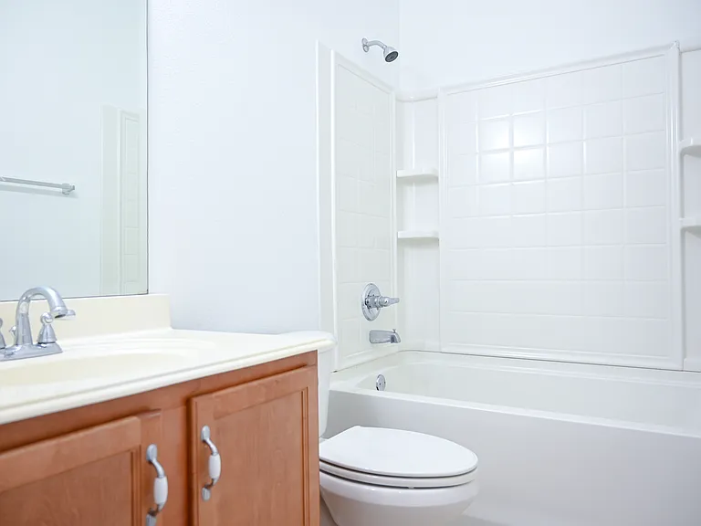 2204 Rockport Dr — Photo 5