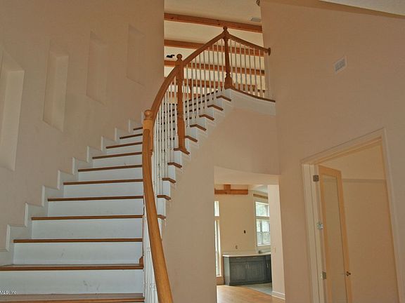 3rd image of 4573 Merson Ln