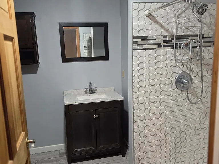 2 Linden Ave #5 — Photo 10