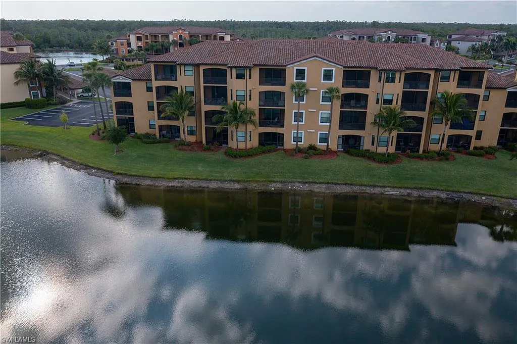 2 bed, 2.0 bath, 1194 sqft, $7,500 — Photo 4