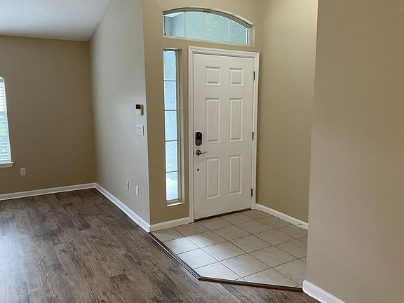 3rd image of 1212 Verbena Ct