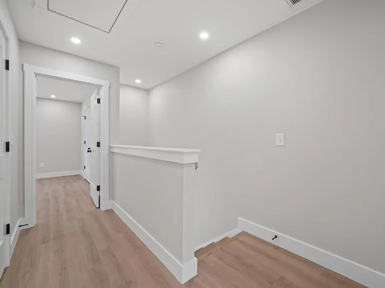 116 Shipman Dr NE — Photo 9