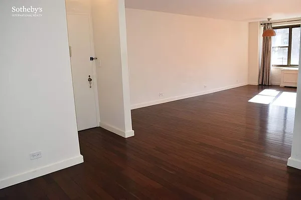 Rented by Sotheby's International Realty | media 13