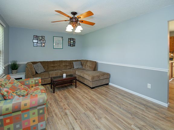 25001 Thousand Oaks Dr-105