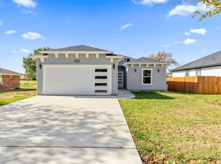 315 Windjammer Rd, Mabank, TX 75156