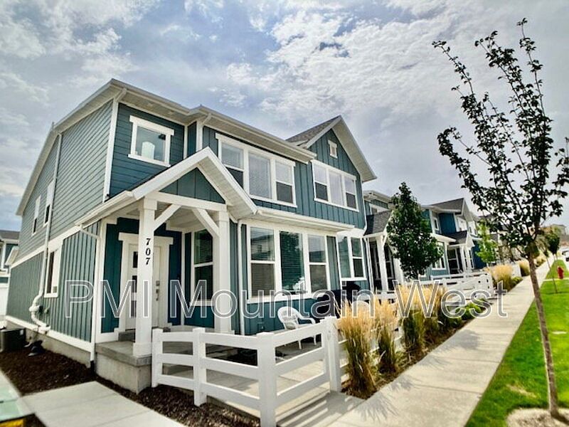 1st image of 707 S Miller Ave