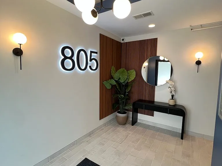 805 N. Milwaukee — Photo 36