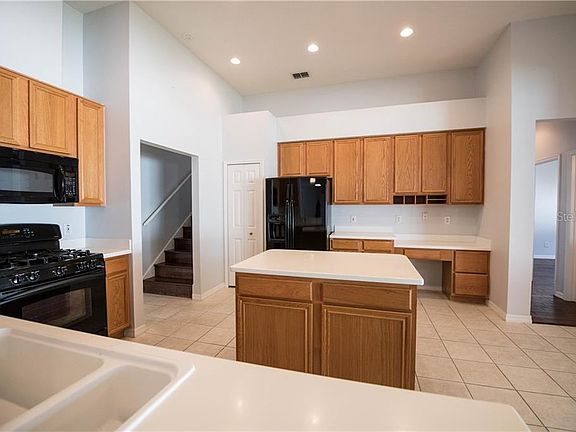 4th image of 259 Winghurst Blvd