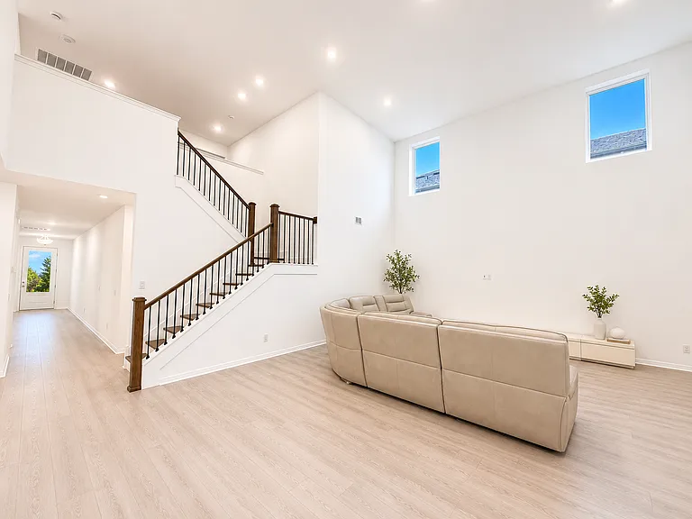2321 Endeavor Way — Photo 5