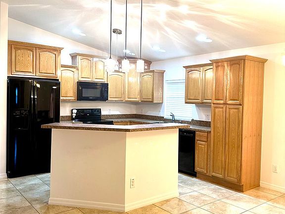 5th image of 1442 Deming Dr SE