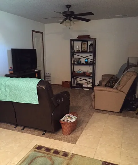 900 Neosho Heights Cir — Photo 4
