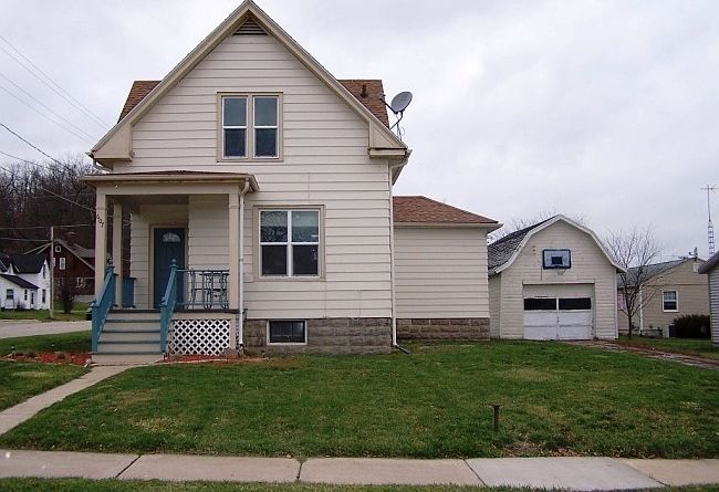 1st image of 607 East St