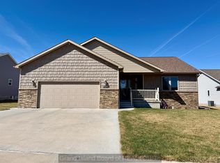 1413 N Cedar Ave, Hastings, NE 68901