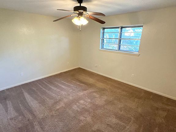 4th image of 2106 Waymon St