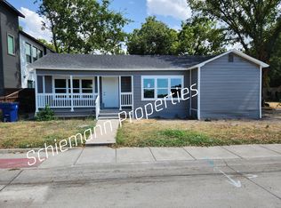 202 N Getzendaner Ave, Waxahachie, TX 75165