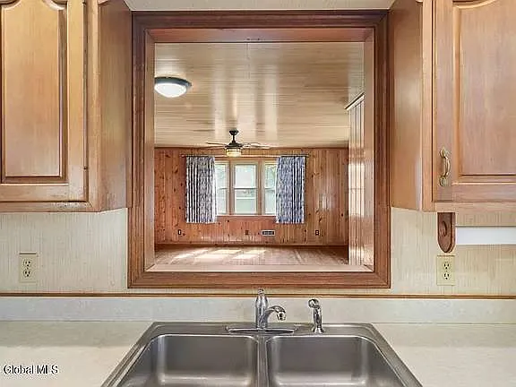 19 Buell Ave — Photo 9