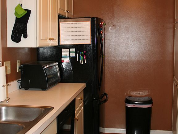 5th image of 10024 Vanderbilt Cir #714