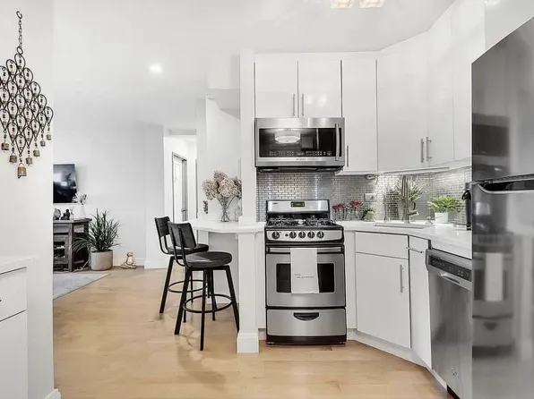 160 East 27th Street image 2 of 8