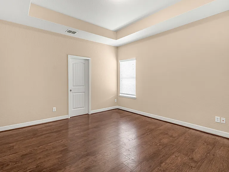 5488 Devonwood St — Photo 16