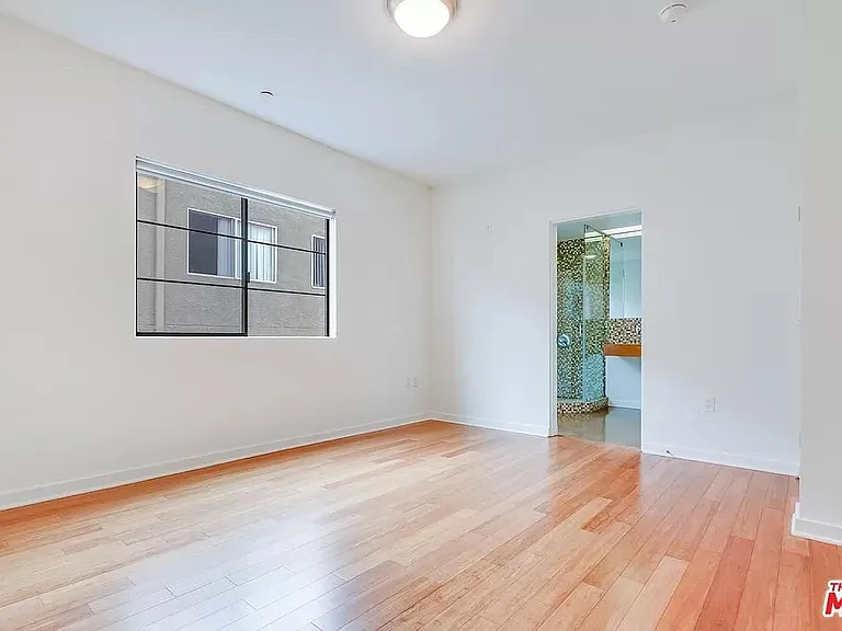5420 Harold Way #502 — Photo 13