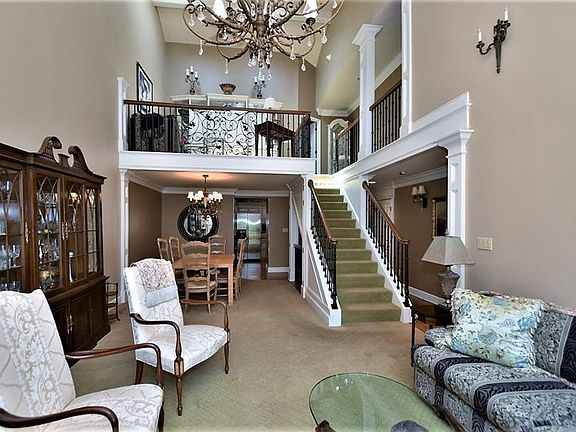 5th image of 11 Waterford Ln