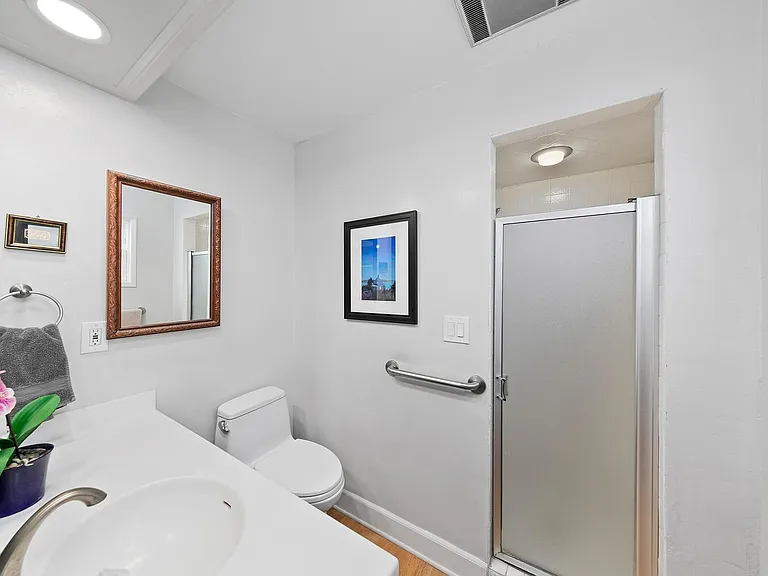 250 Soledad Place — Photo 18