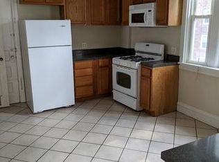 2225 W Montrose Ave #1, Chicago, IL 60618