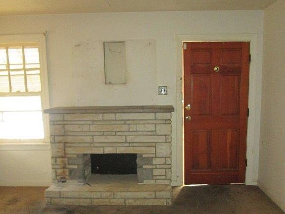 2nd image of 8737 N Broadway