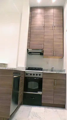 Rented by Aryeh Realty | media 7