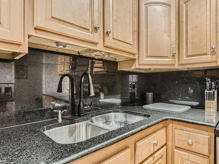5226 Fleetwood Oaks Ave — Photo 18