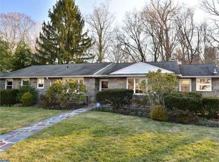 2712 Pine Valley Ln, Ardmore, PA 19003