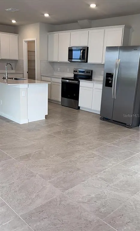 4 bed, 3.0 bath, 2288 sqft, $2,450 — Photo 3