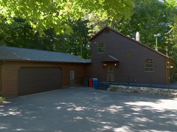 496 County Road 550, Marquette, MI 49855