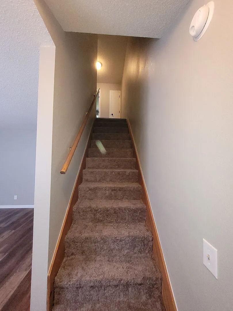 Cross Creek Apartments — Photo 1