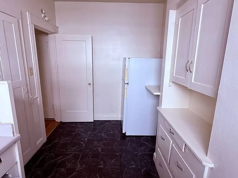 2320 Haste St #8 — Photo 5
