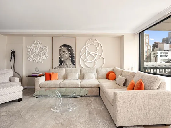 171 East 84th Street 7B image 2 of 18