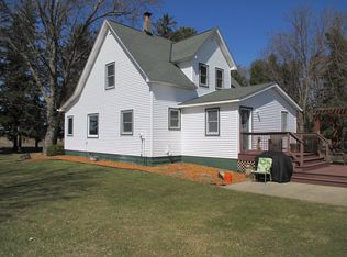 845 190th St, Hammond, WI 54015