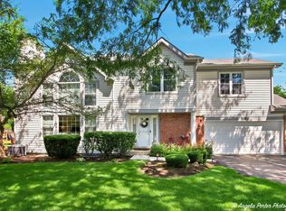 910 Sweetflower Dr, Hoffman Estates, IL 60169